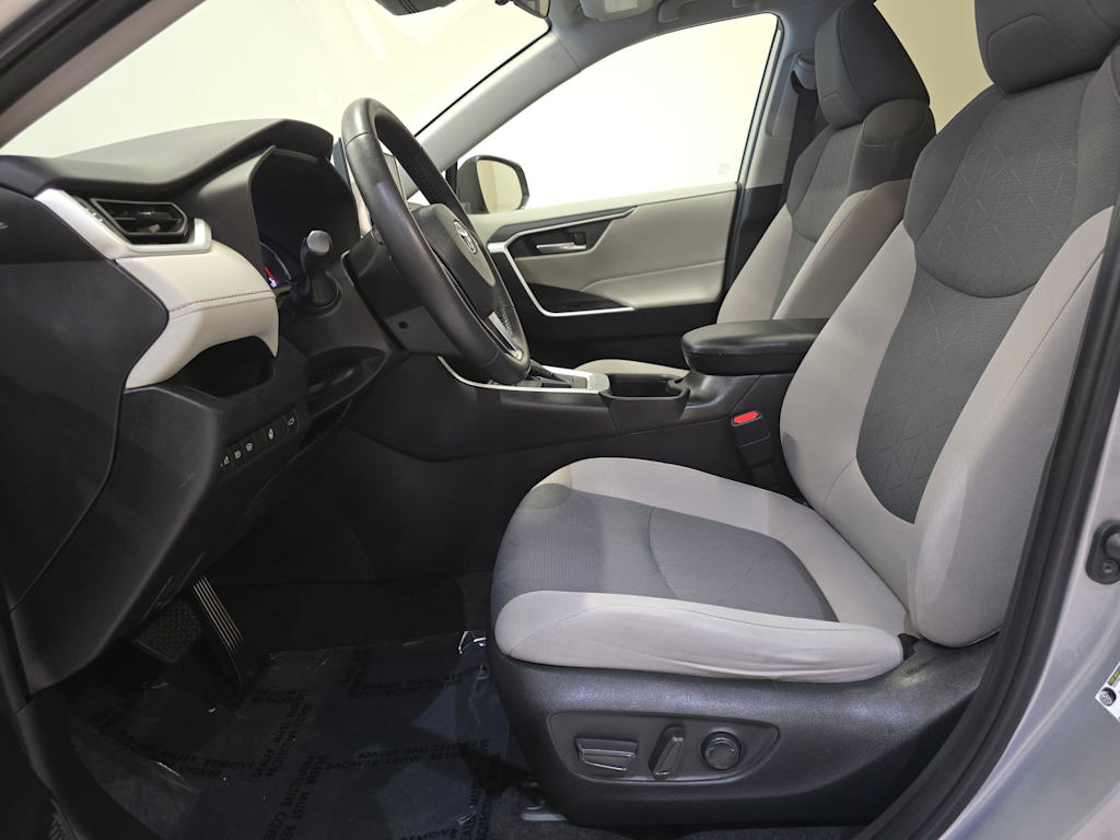 Thumbnail: 2024 Toyota RAV4 - 11