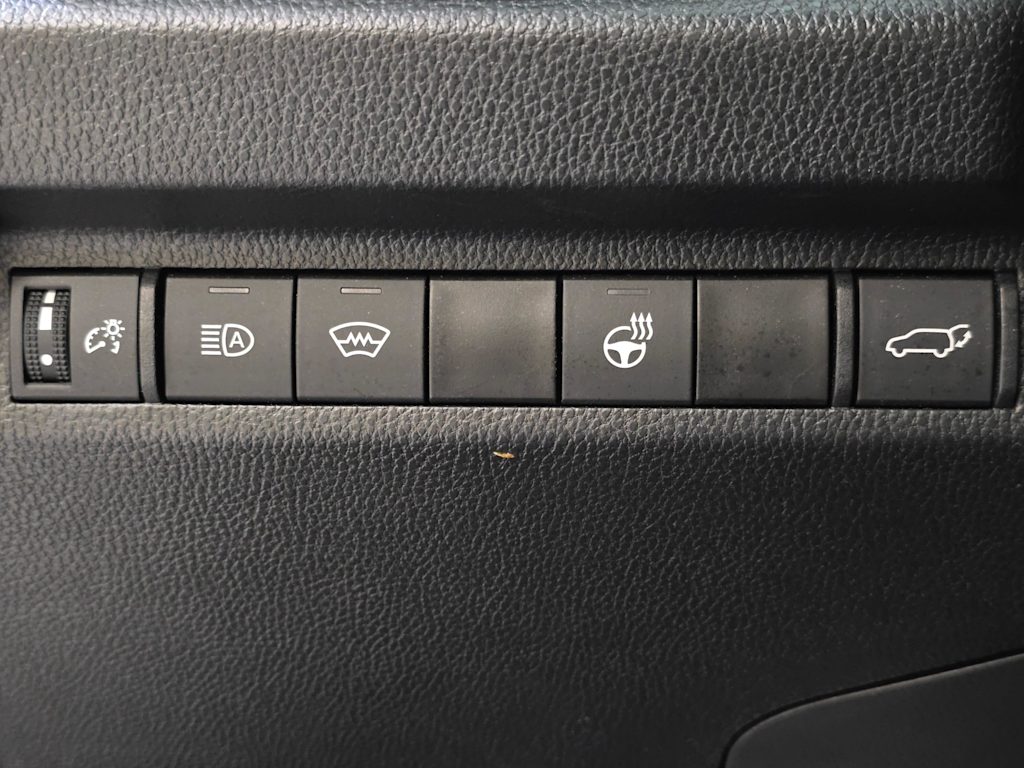 Thumbnail: 2024 Toyota RAV4 - 25