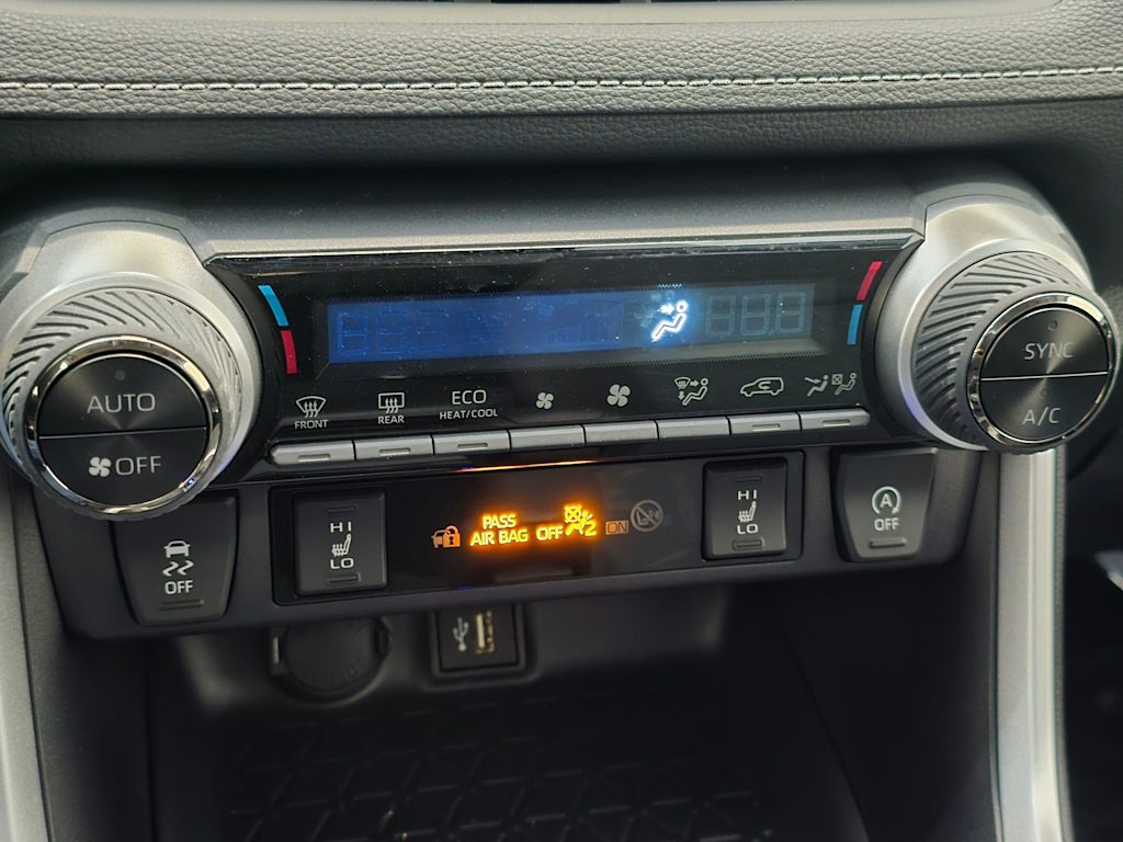 Thumbnail: 2025 Toyota RAV4 - 23