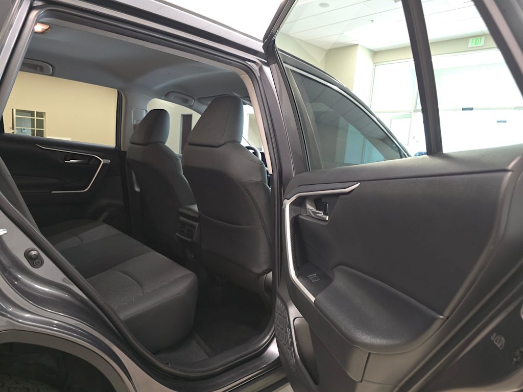 Thumbnail: 2021 Toyota RAV4 - 29