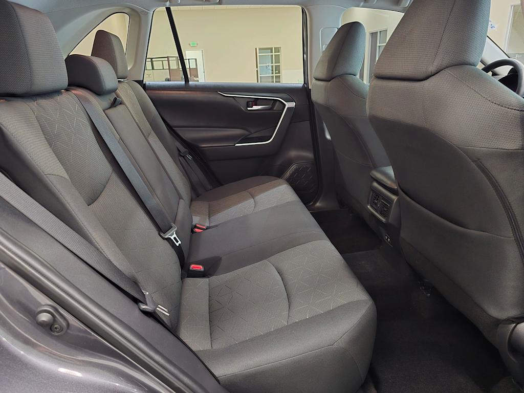 Thumbnail: 2021 Toyota RAV4 - 28