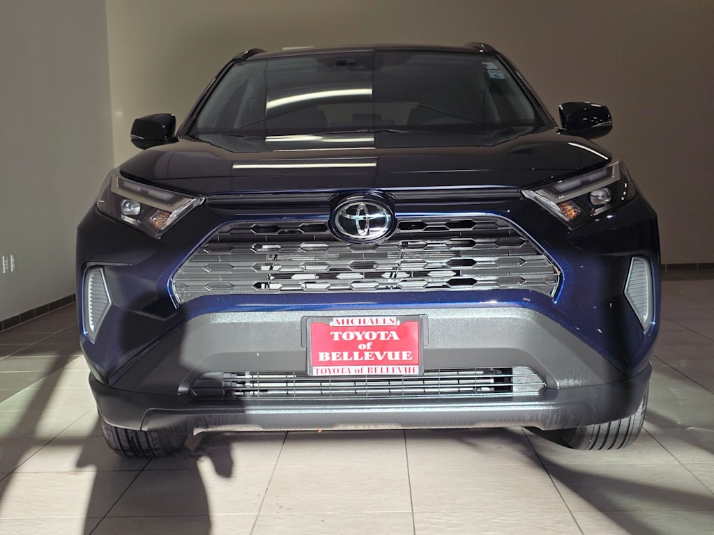 Thumbnail: 2025 Toyota RAV4 - 21