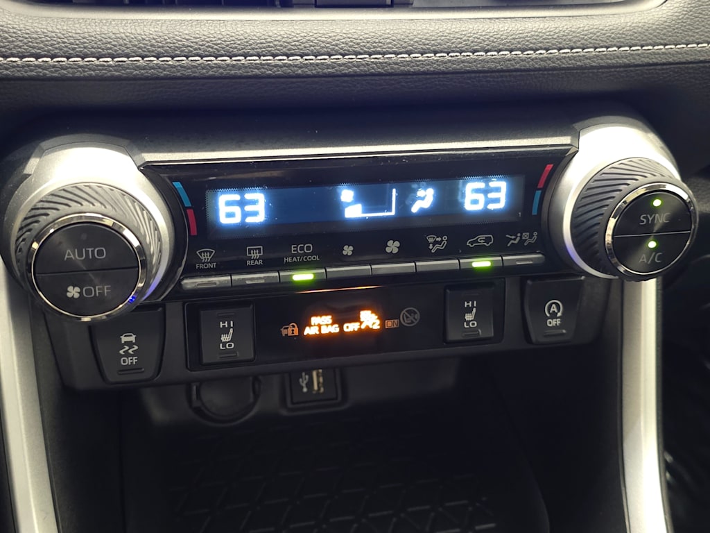 Thumbnail: 2025 Toyota RAV4 - 23