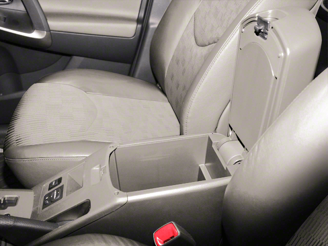 Thumbnail: 2011 Toyota RAV4 - 12