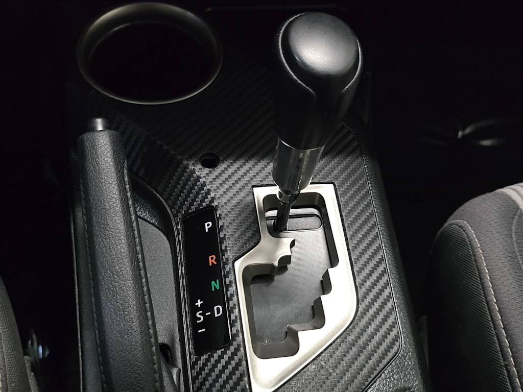 Thumbnail: 2015 Toyota RAV4 - 16