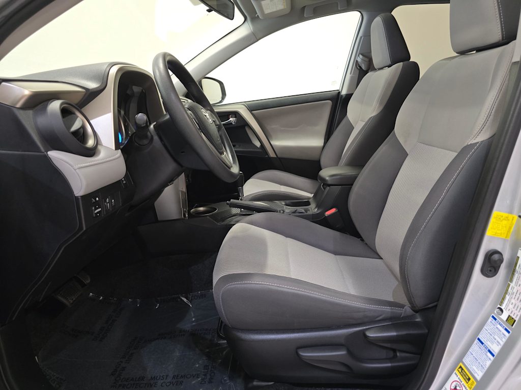 Thumbnail: 2015 Toyota RAV4 - 10
