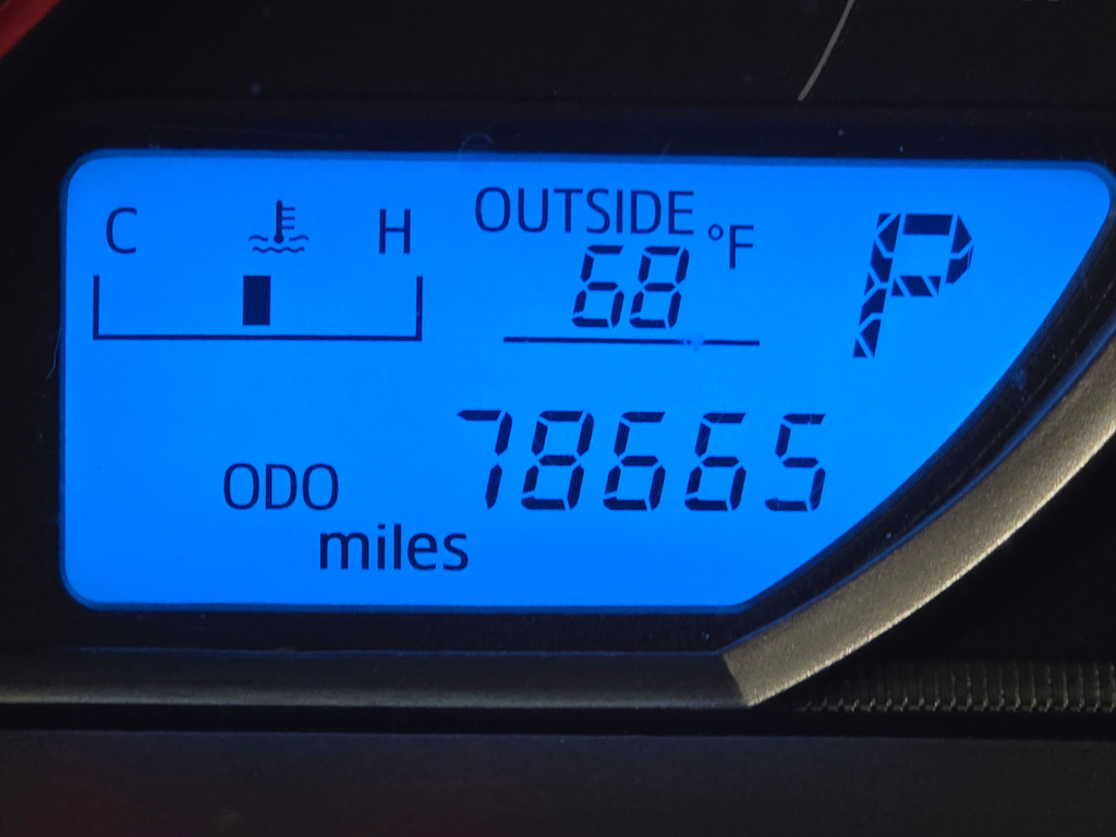 Thumbnail: 2015 Toyota RAV4 - 24