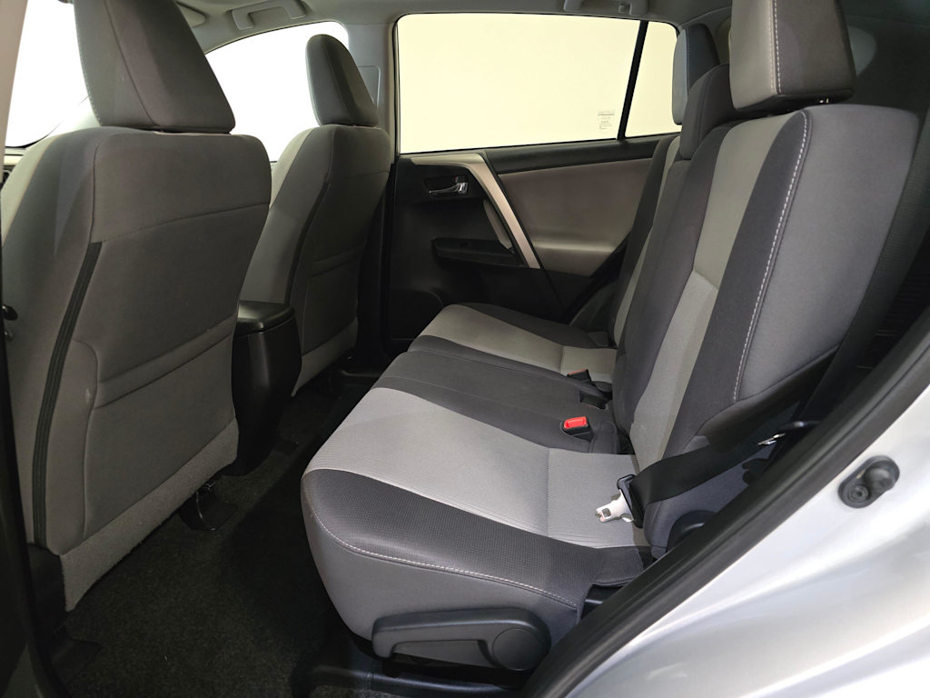 Thumbnail: 2015 Toyota RAV4 - 12