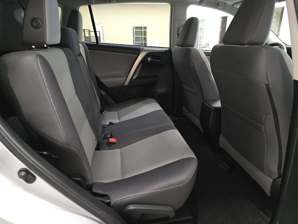 Thumbnail: 2015 Toyota RAV4 - 27