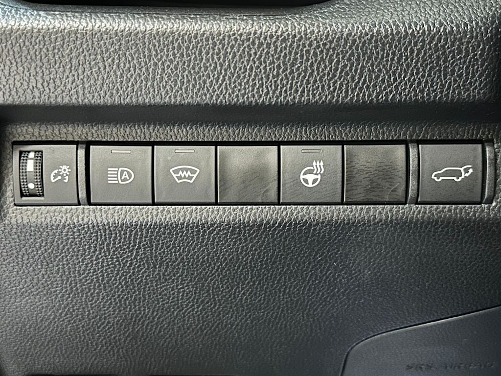 Thumbnail: 2023 Toyota RAV4 - 25