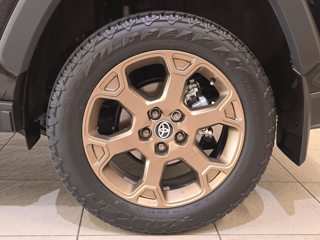 Thumbnail: 2024 Toyota RAV4 - 8