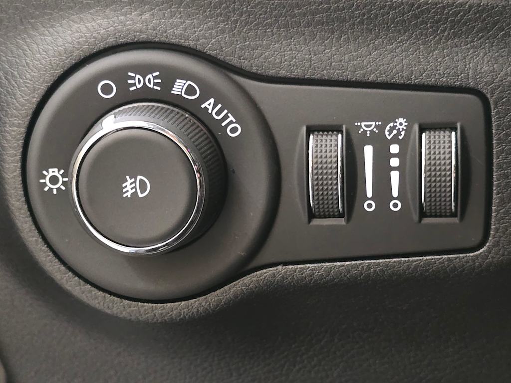 Thumbnail: 2018 Jeep Compass - 24