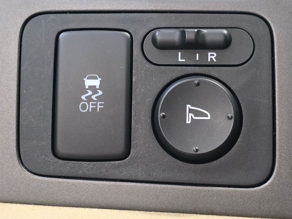 Thumbnail: 2011 Honda CR-V - 25