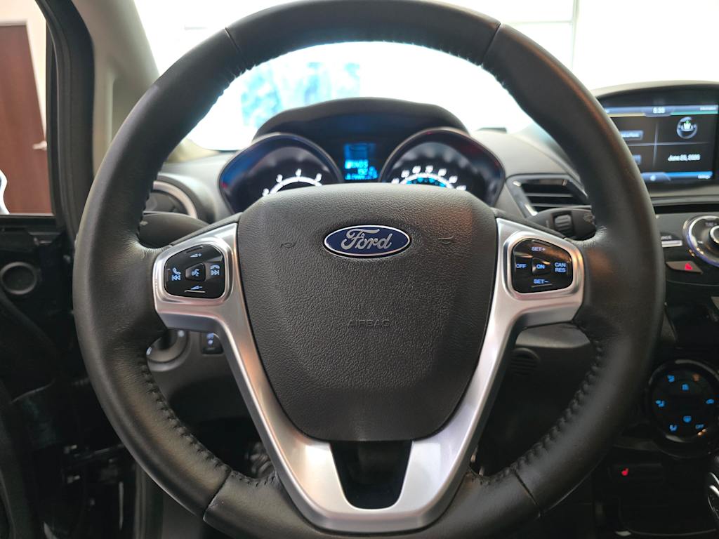 Thumbnail: 2014 Ford Fiesta - 13