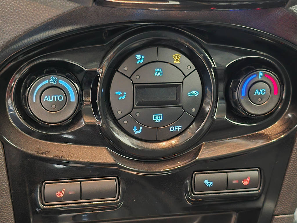 Thumbnail: 2014 Ford Fiesta - 24