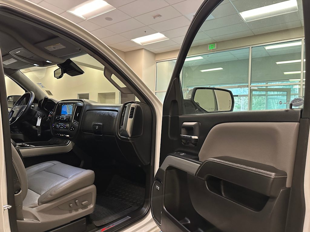 Thumbnail: 2018 Chevrolet Silverado 1500 - 30