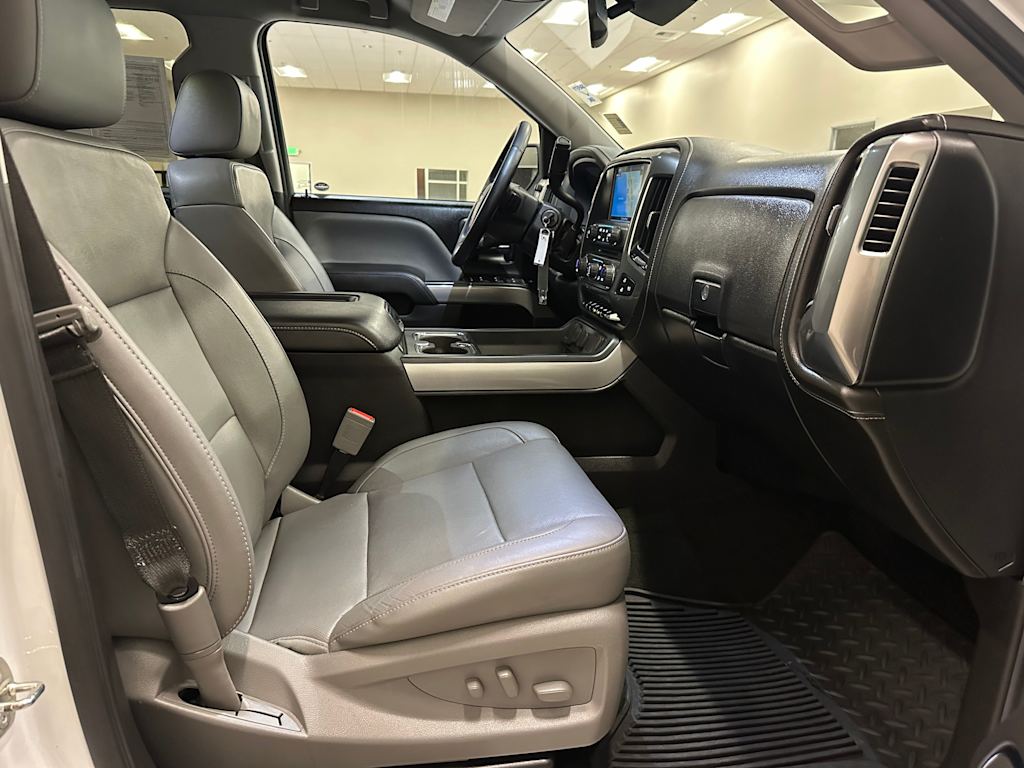 Thumbnail: 2018 Chevrolet Silverado 1500 - 11