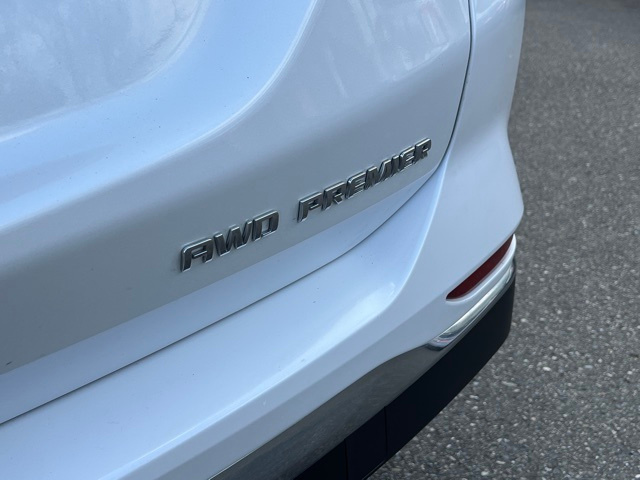 2021 Chevrolet Equinox Premier 7