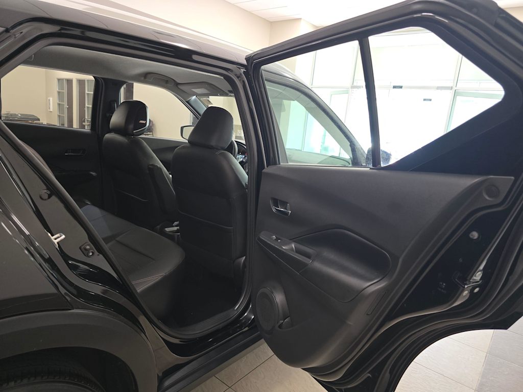 Thumbnail: 2020 Nissan Kicks - 32