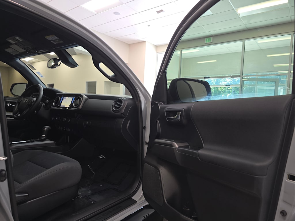 Thumbnail: 2019 Toyota Tacoma - 29