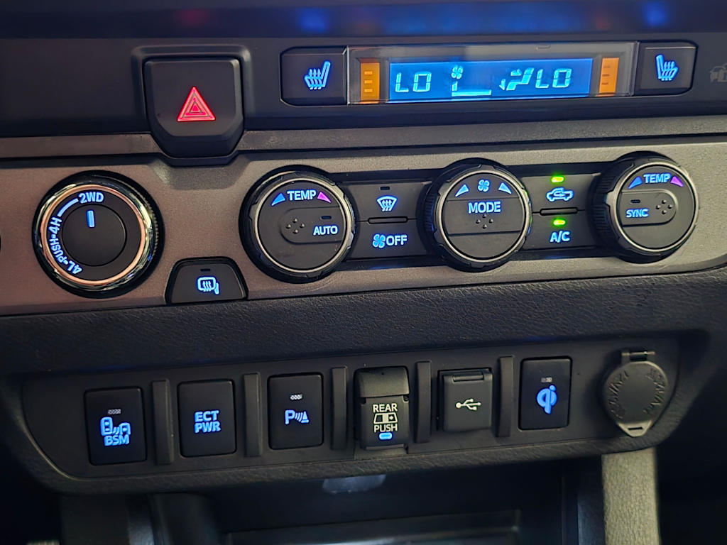 Thumbnail: 2021 Toyota Tacoma - 23