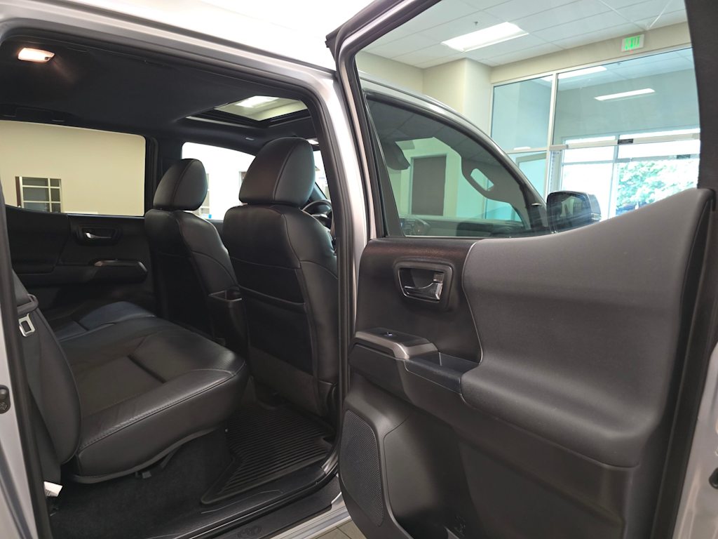 Thumbnail: 2021 Toyota Tacoma - 30