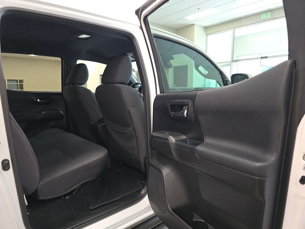 Thumbnail: 2018 Toyota Tacoma - 29