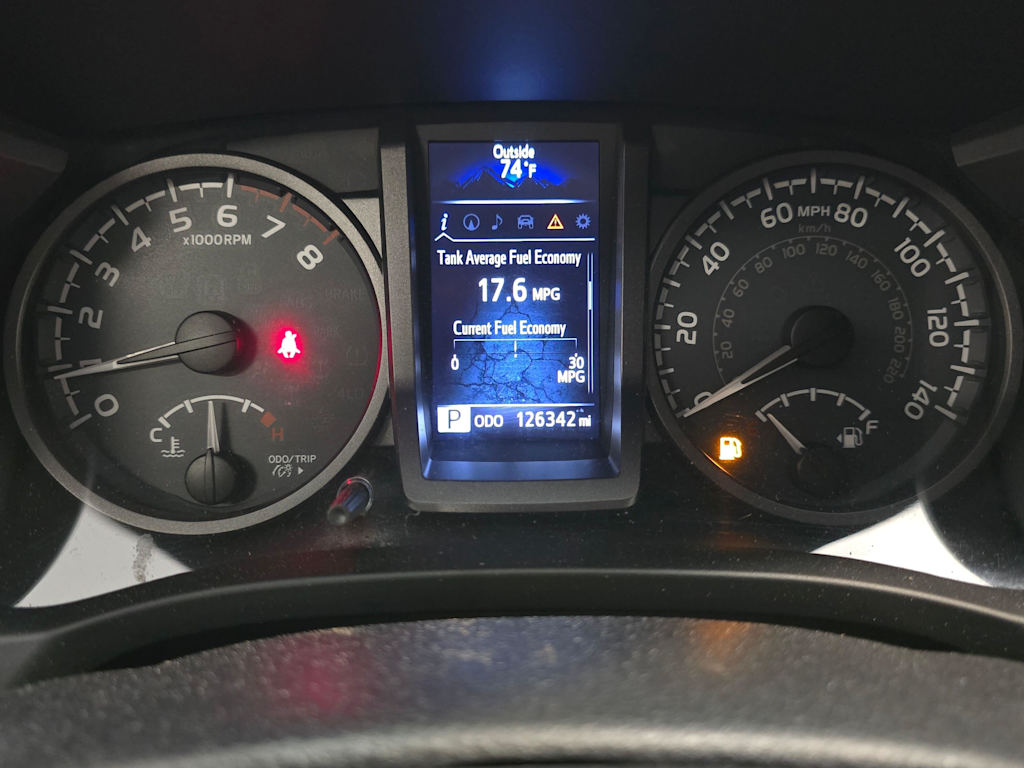 Thumbnail: 2018 Toyota Tacoma - 18