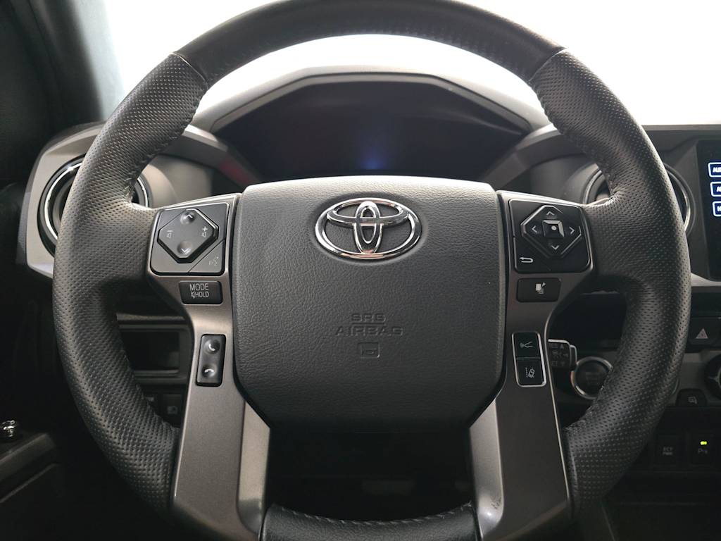 Thumbnail: 2018 Toyota Tacoma - 14