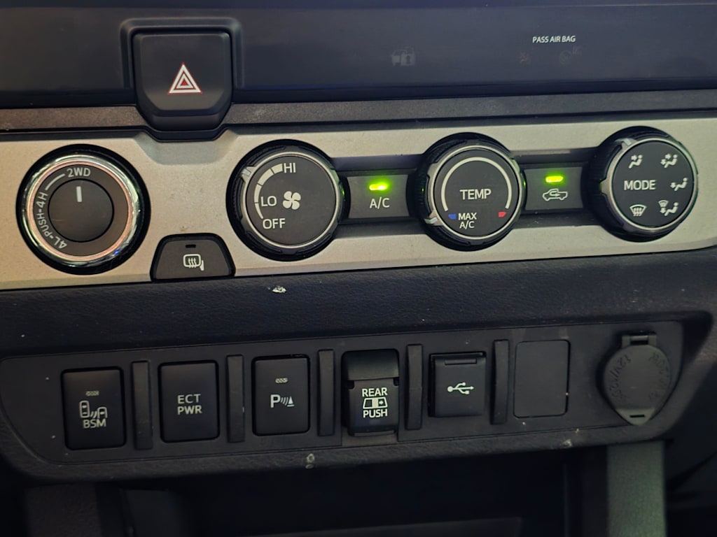 Thumbnail: 2020 Toyota Tacoma - 23