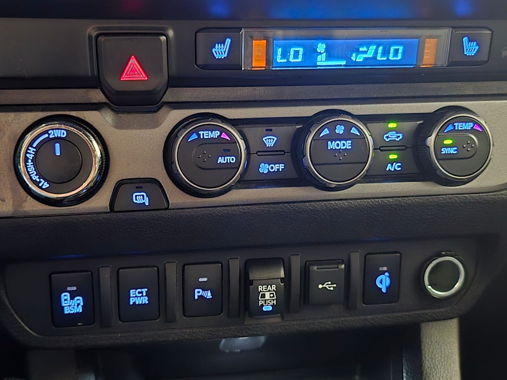 Thumbnail: 2020 Toyota Tacoma - 24