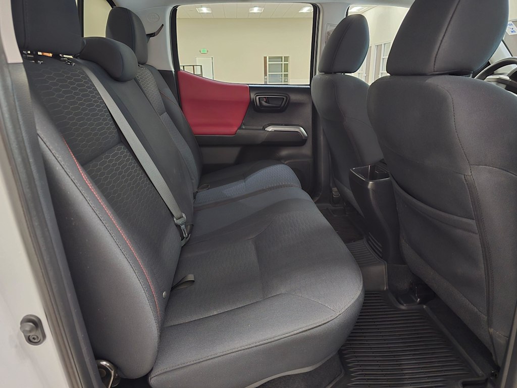 Thumbnail: 2018 Toyota Tacoma - 29