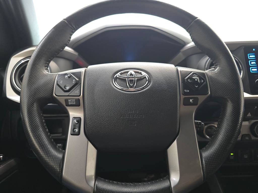 Thumbnail: 2017 Toyota Tacoma - 13