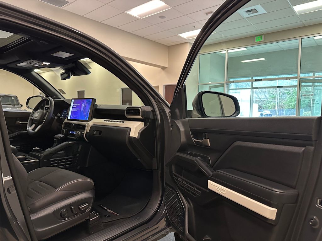 Thumbnail: 2024 Toyota Tacoma - 32