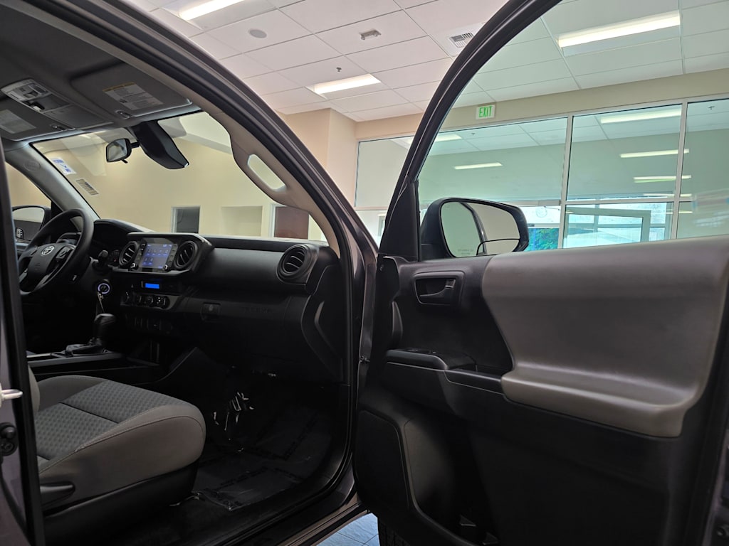 Thumbnail: 2021 Toyota Tacoma - 15