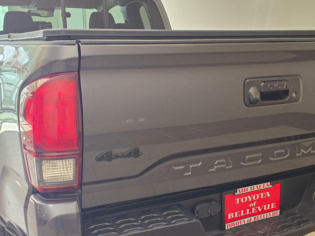 Thumbnail: 2021 Toyota Tacoma - 22