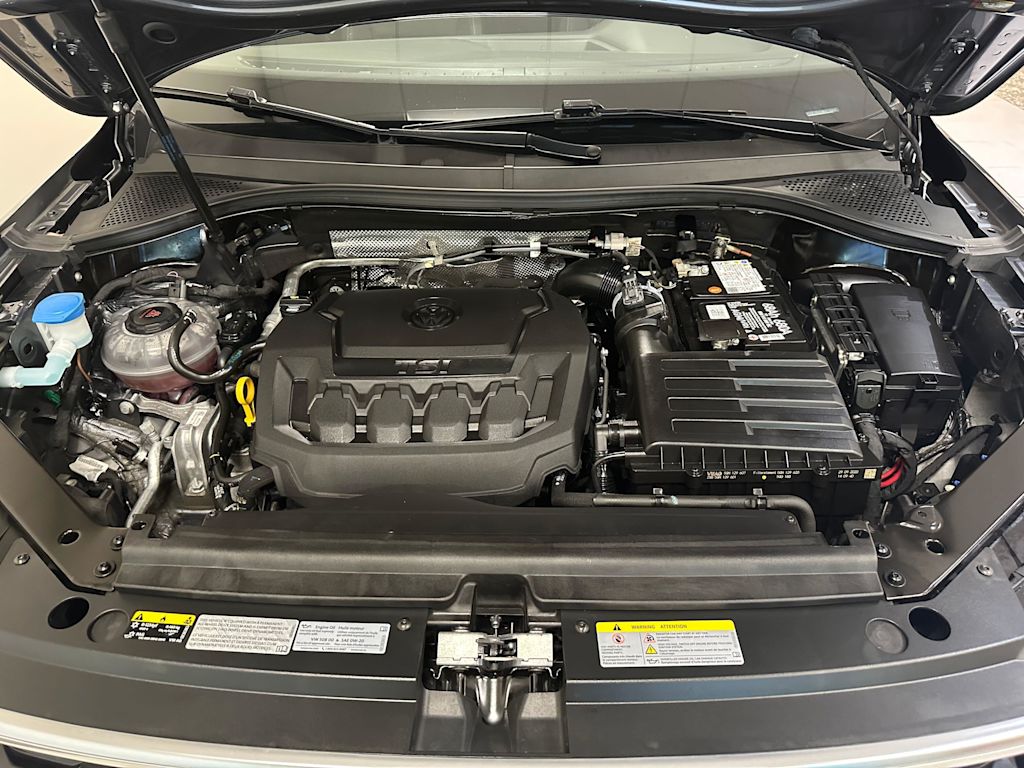 Thumbnail: 2021 Volkswagen Tiguan - 9