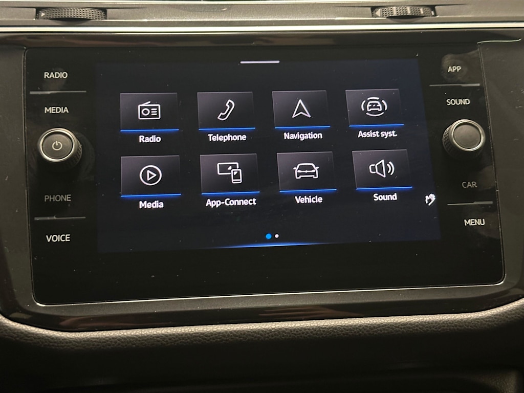 Thumbnail: 2021 Volkswagen Tiguan - 23