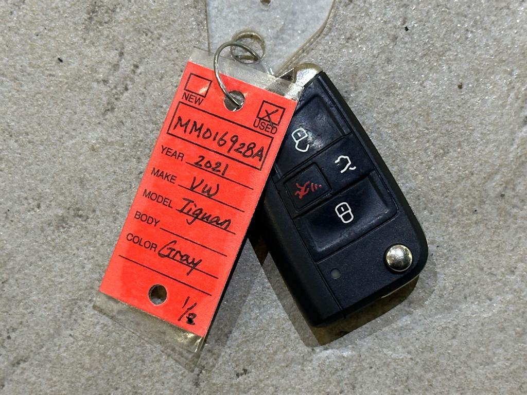 Thumbnail: 2021 Volkswagen Tiguan - 20