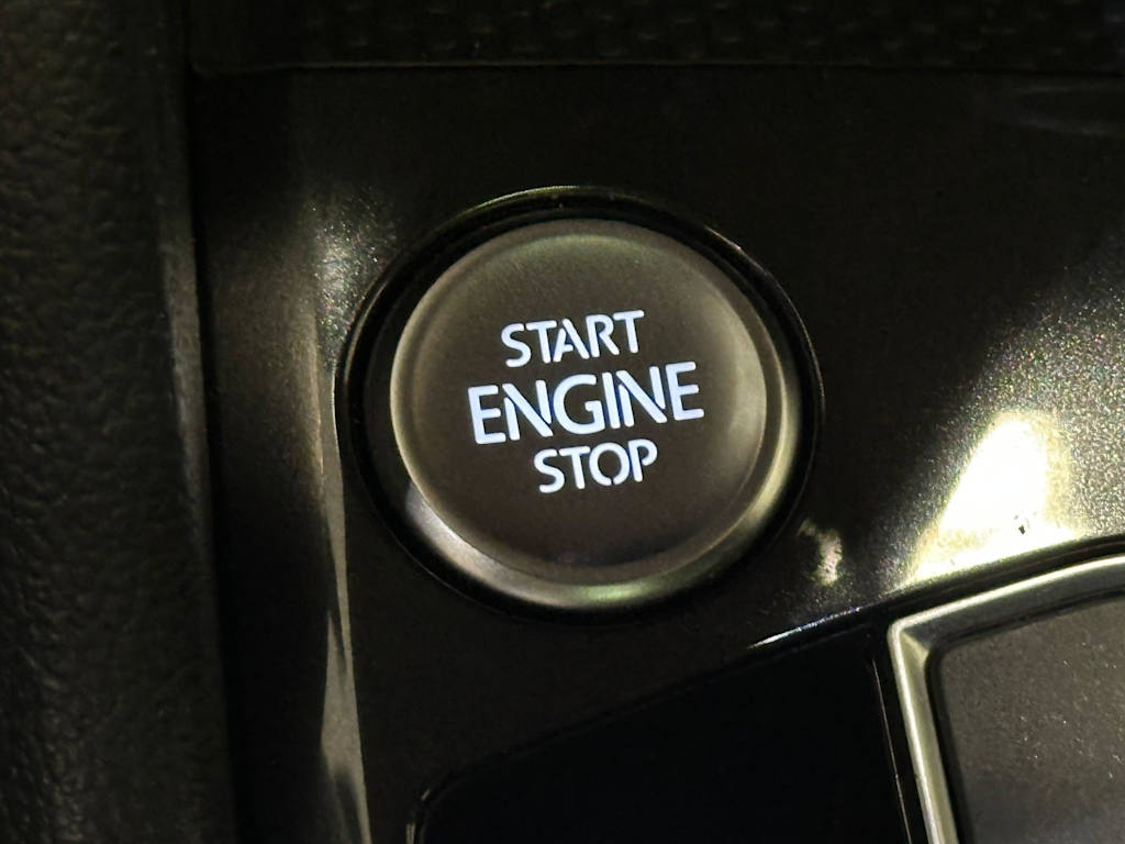 Thumbnail: 2021 Volkswagen Tiguan - 26