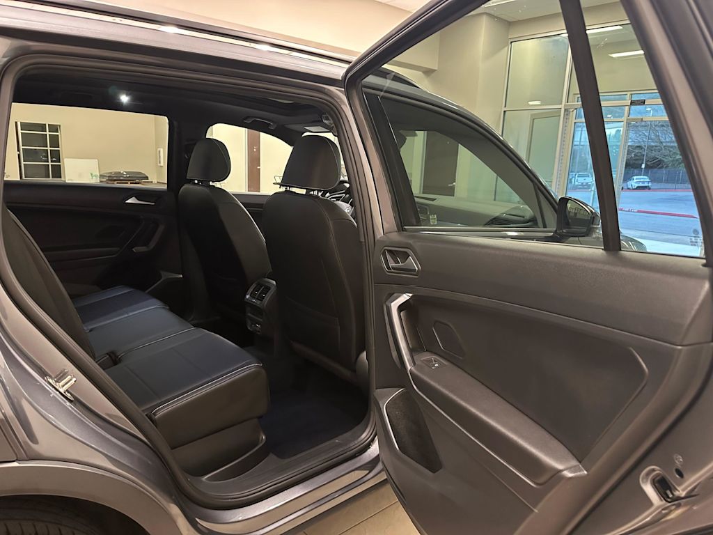 Thumbnail: 2021 Volkswagen Tiguan - 31