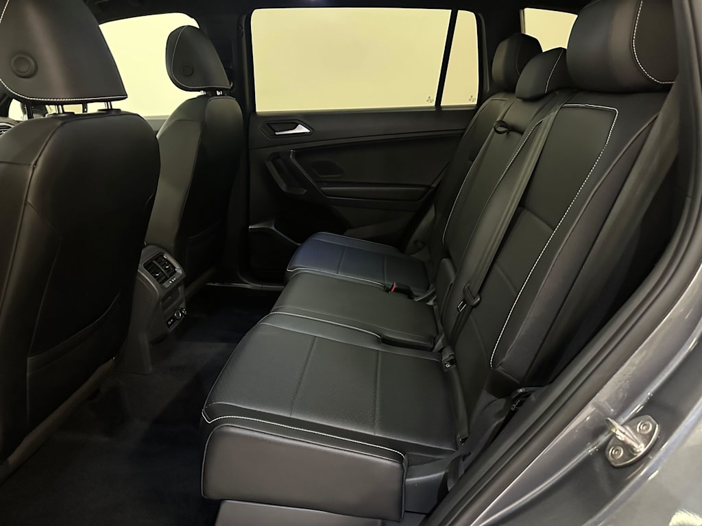 Thumbnail: 2021 Volkswagen Tiguan - 13