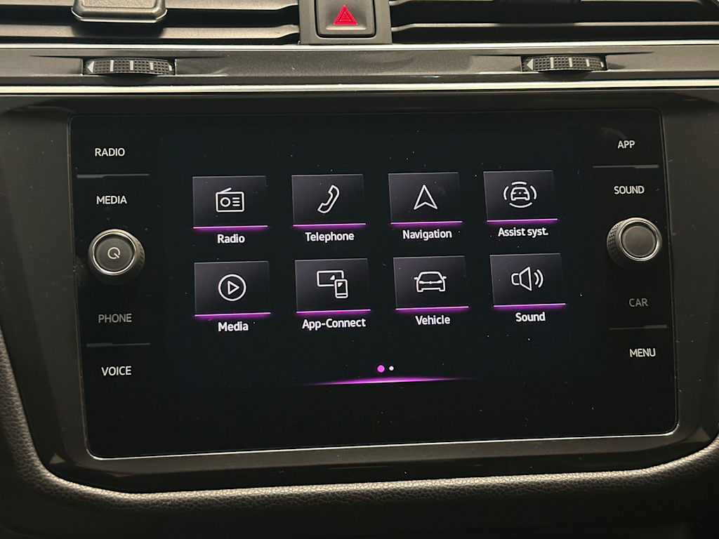 Thumbnail: 2022 Volkswagen Tiguan - 23