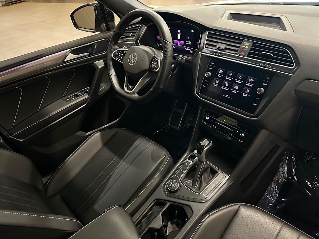 Thumbnail: 2022 Volkswagen Tiguan - 33