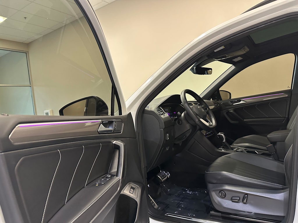 Thumbnail: 2022 Volkswagen Tiguan - 15
