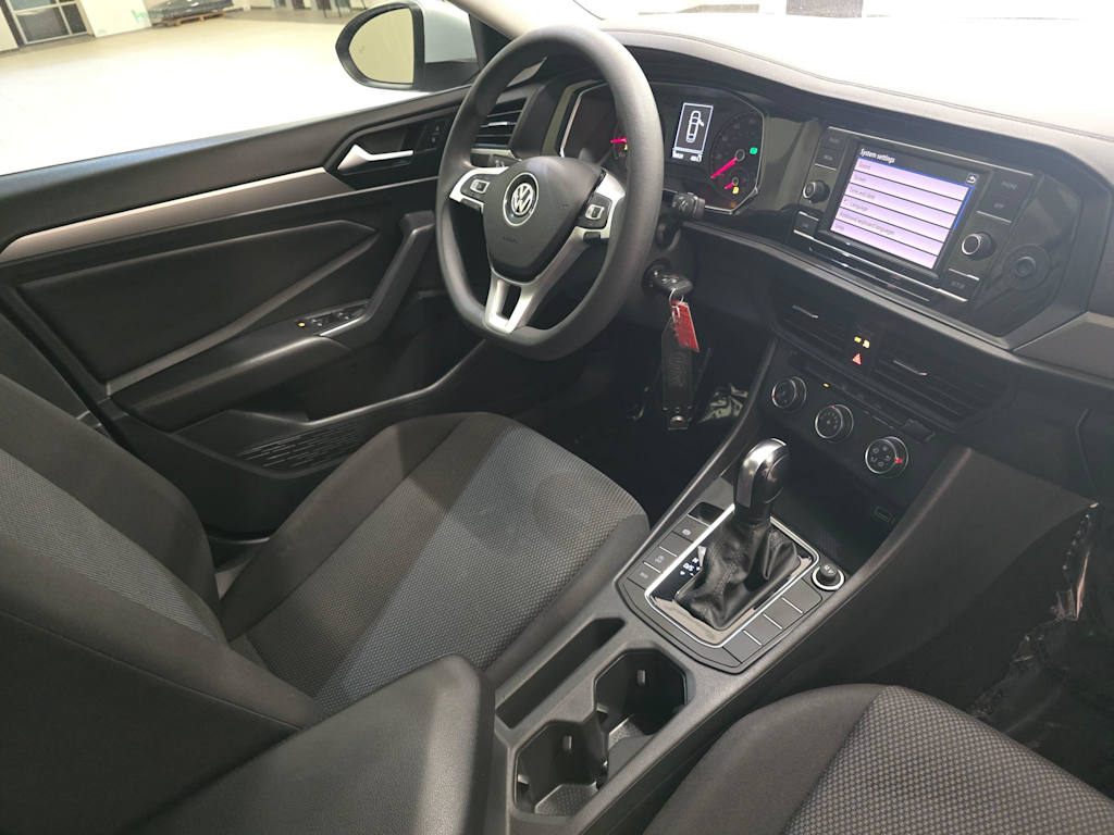 Thumbnail: 2019 Volkswagen Jetta - 15