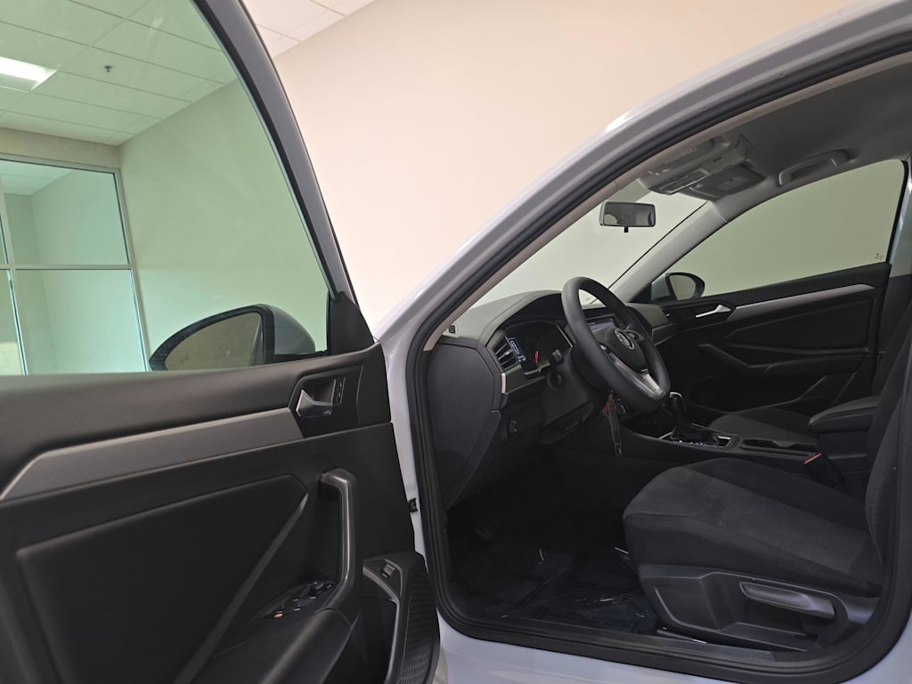 Thumbnail: 2019 Volkswagen Jetta - 12