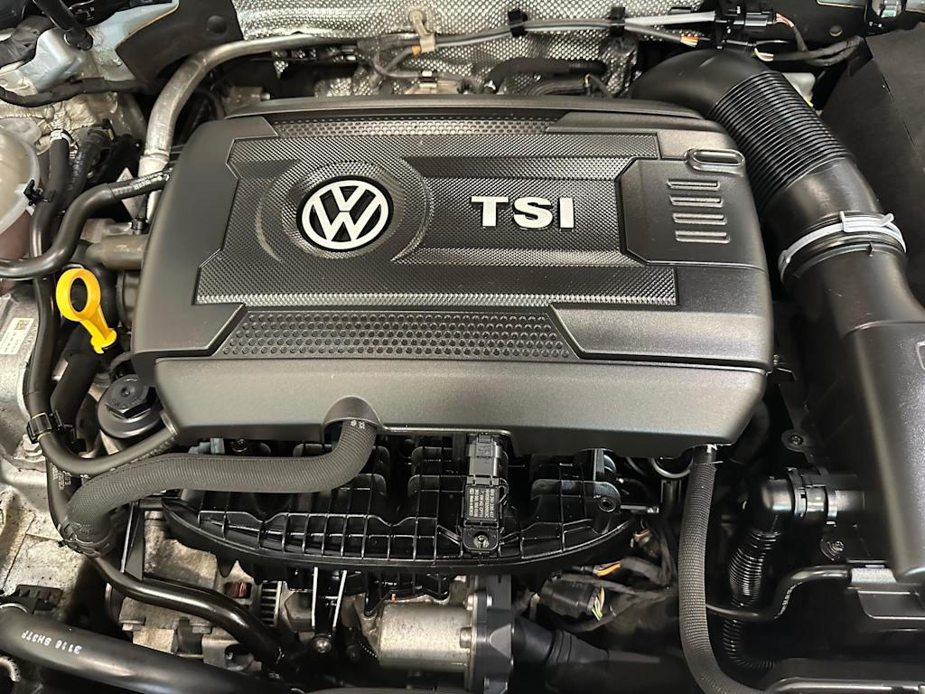 Thumbnail: 2017 Volkswagen Golf - 8