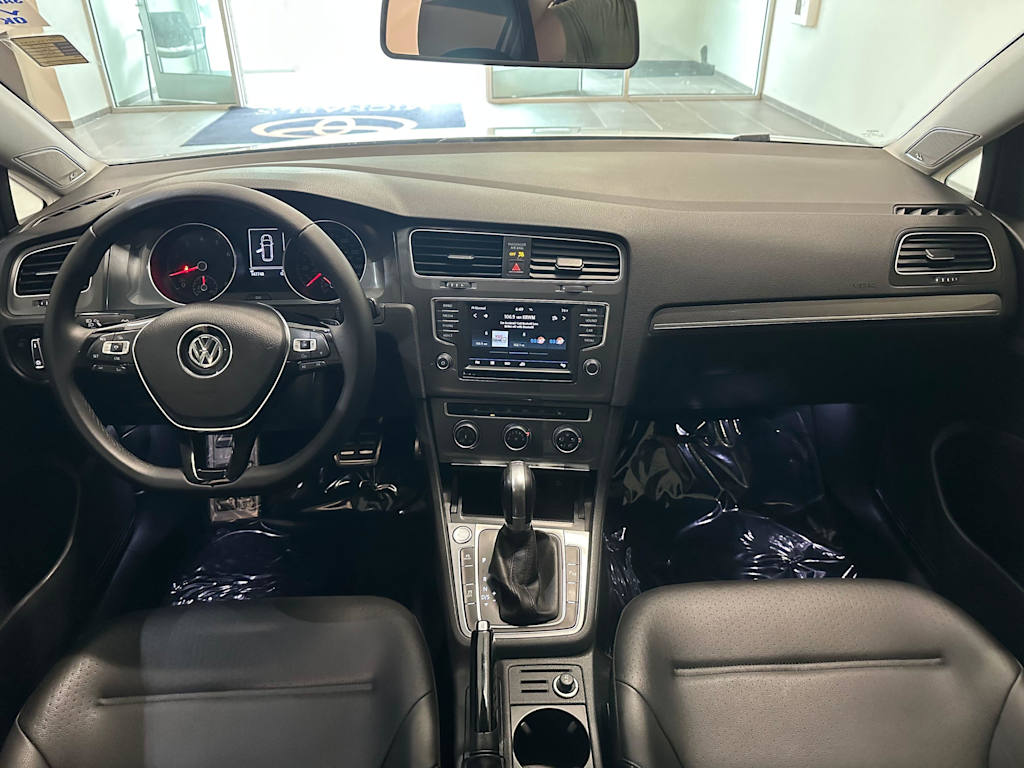 Thumbnail: 2017 Volkswagen Golf - 9