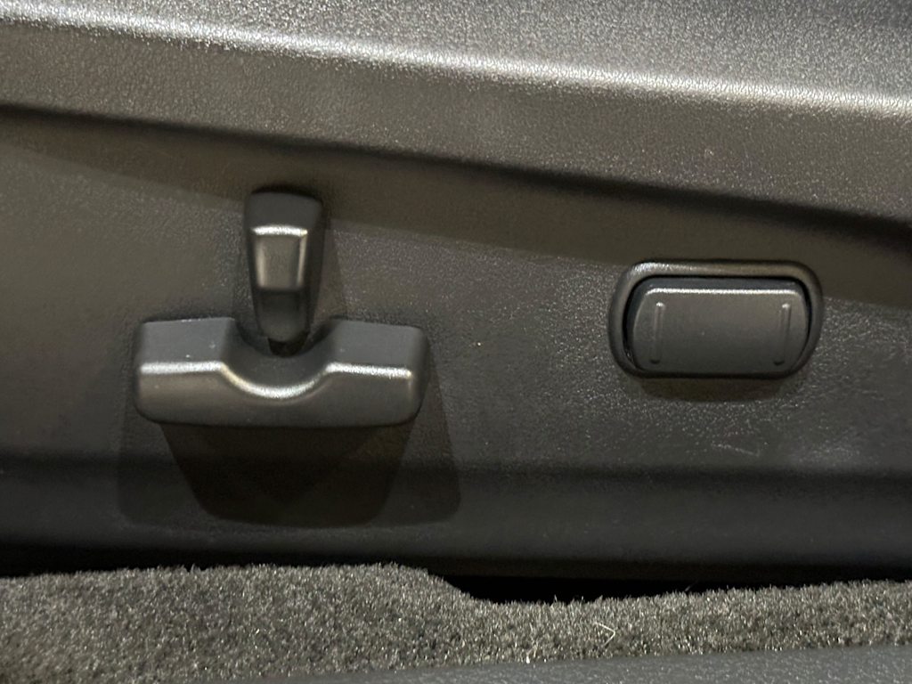 Thumbnail: 2013 Subaru Legacy - 24